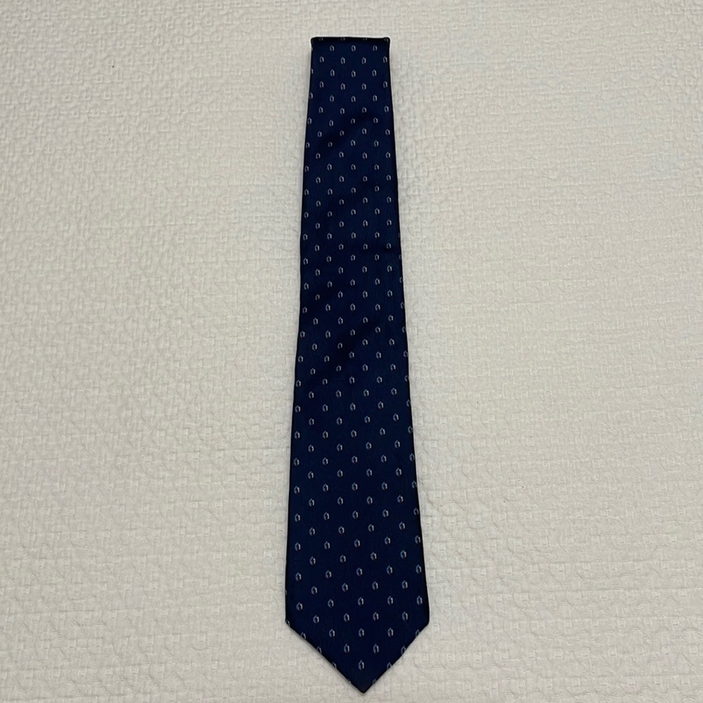 Yves Saint Laurent 100% Silk Classic Navy Tie—Great Looking!! Excellent Cond.